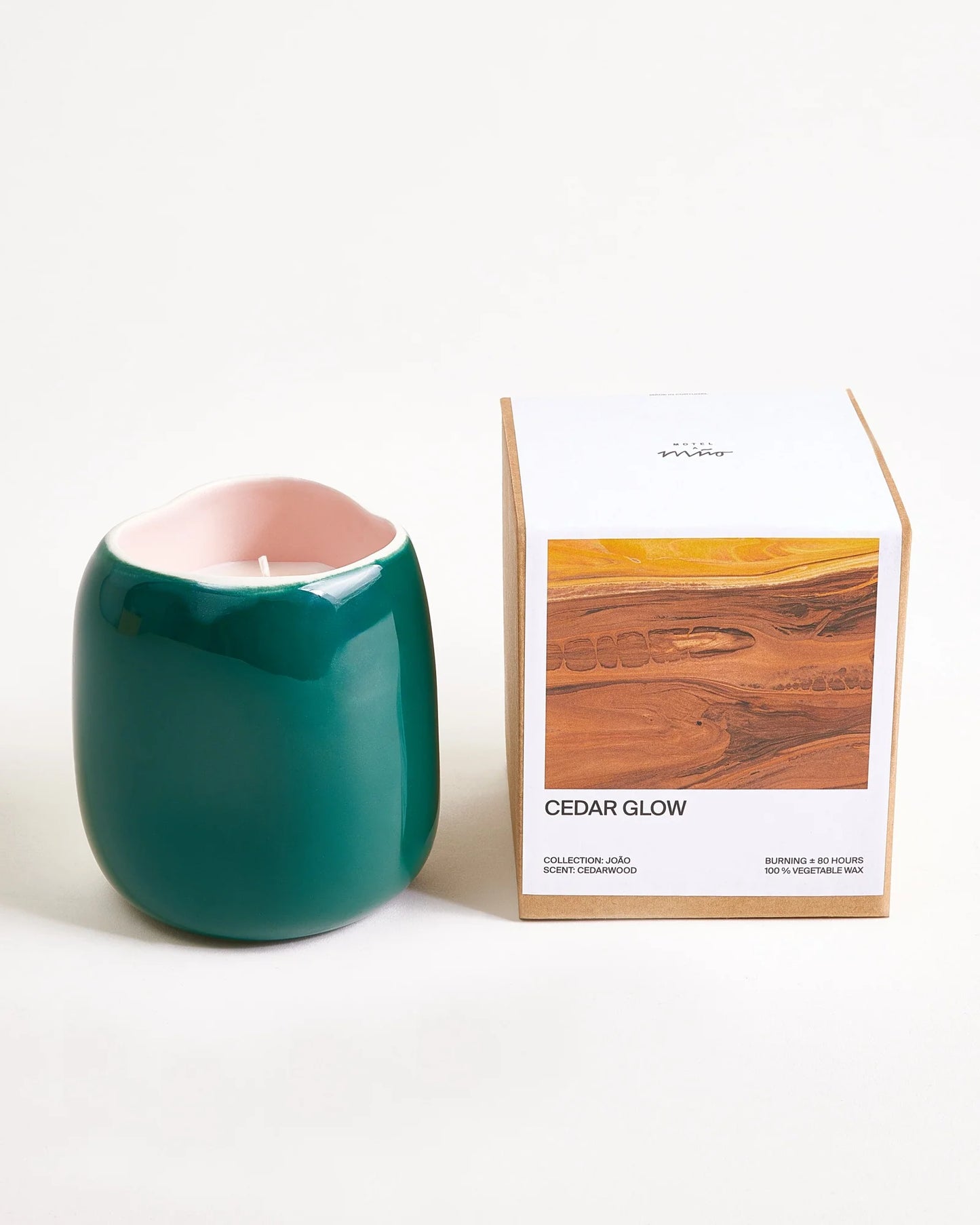 João - scented candle "Cedar Glow" dark green rose